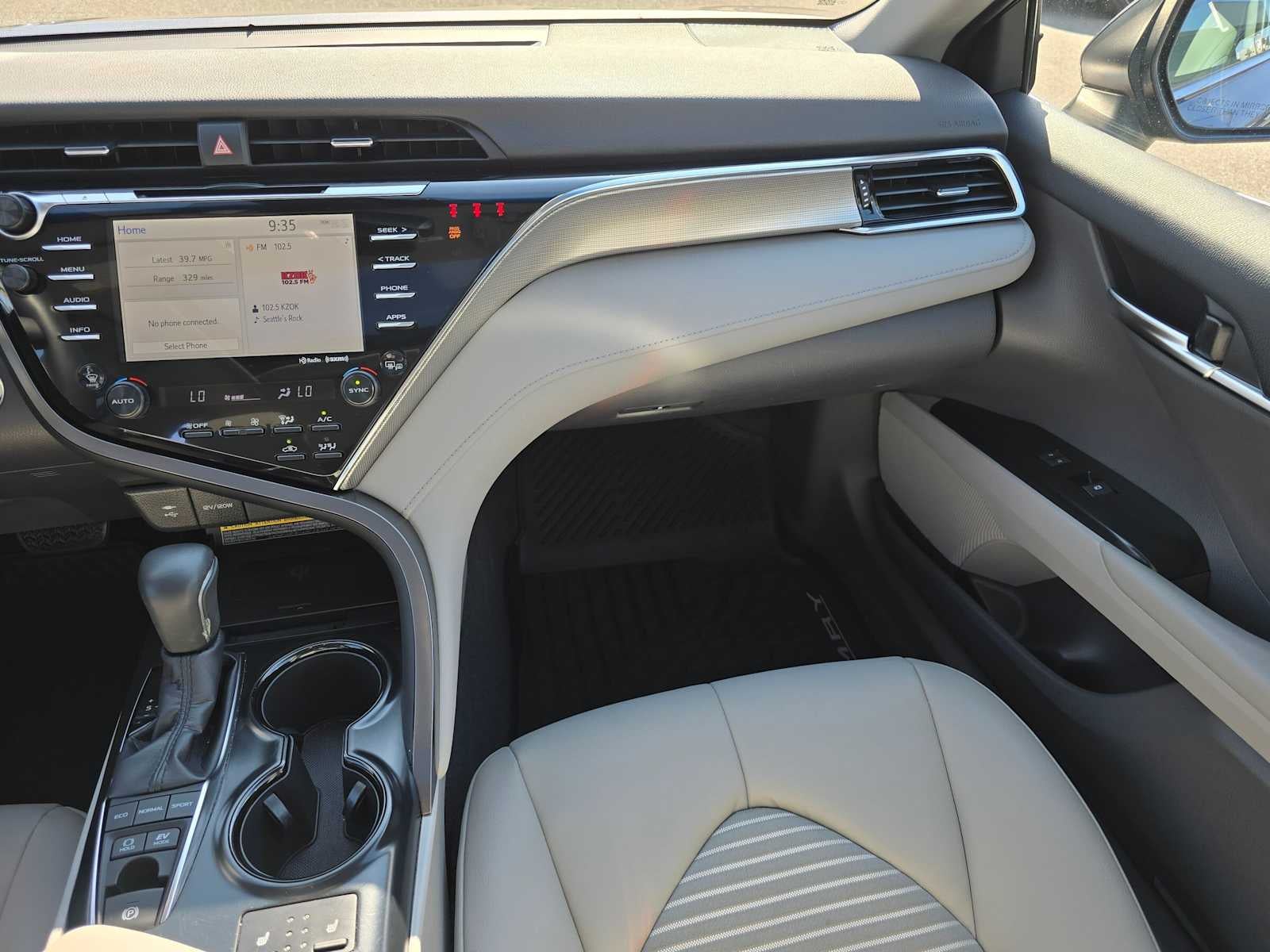 2018 Toyota Camry Hybrid SE