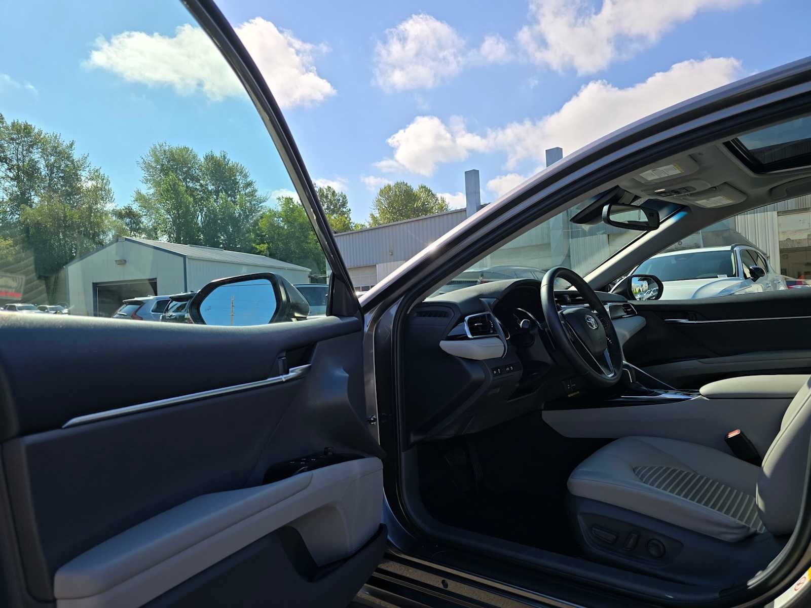 2018 Toyota Camry Hybrid SE