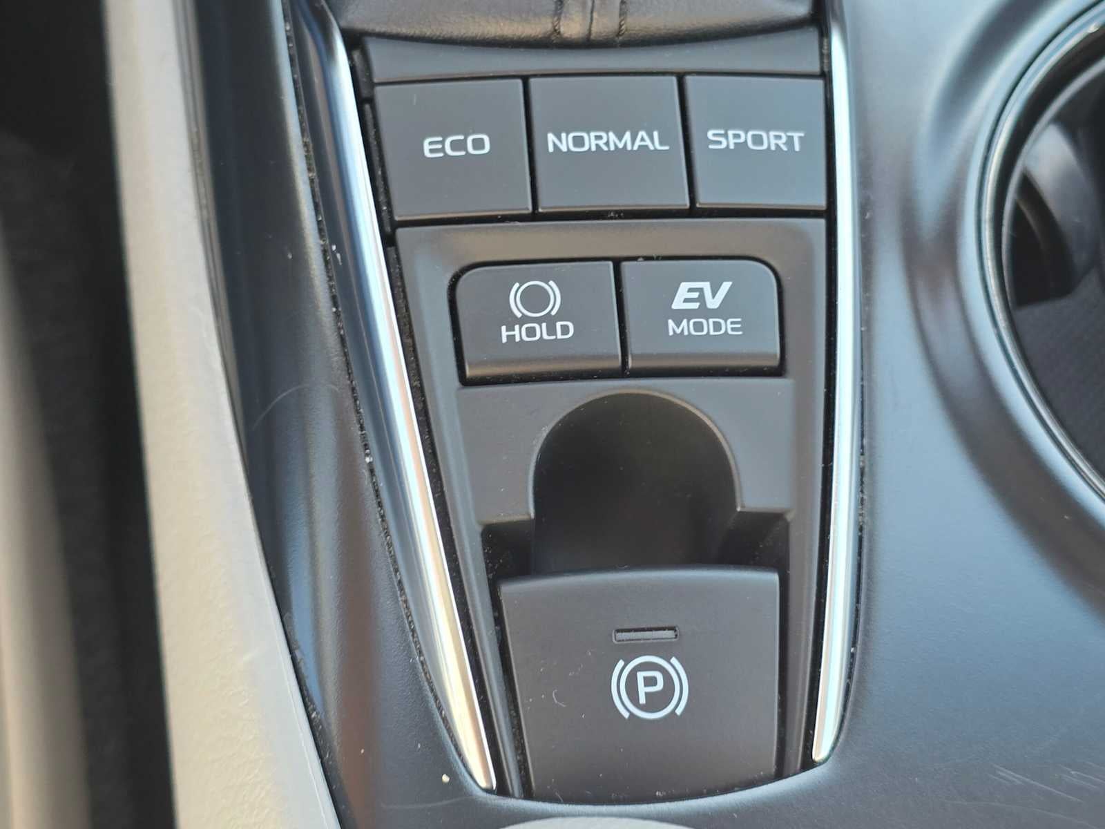 2018 Toyota Camry Hybrid SE