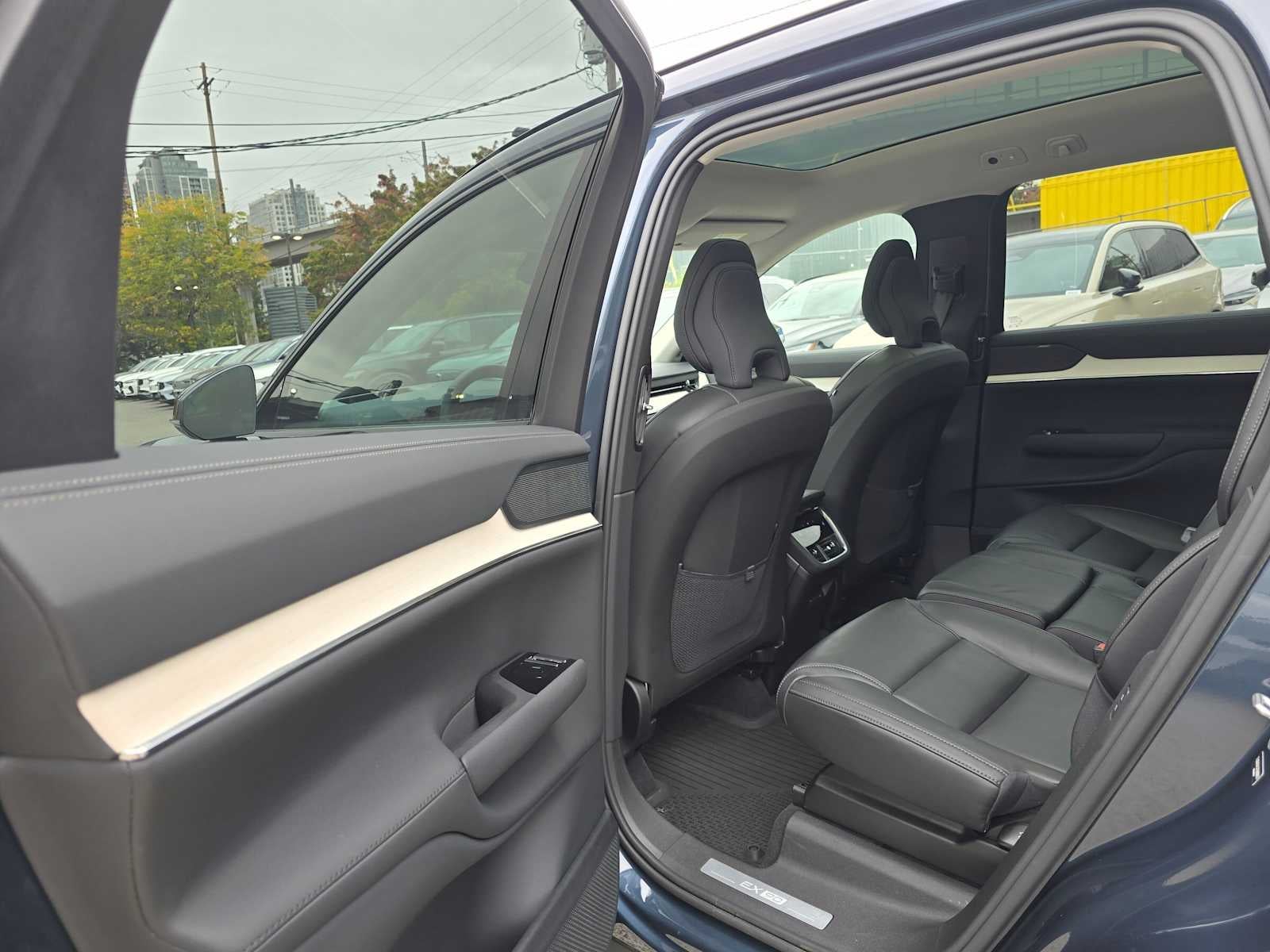 2026 Volvo EX90 Ultra