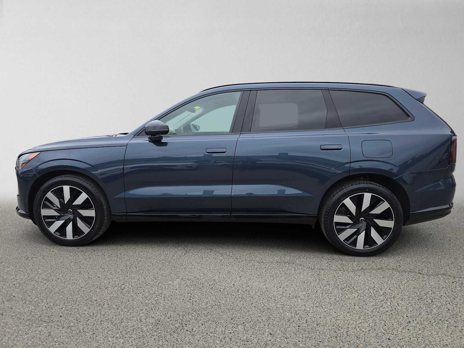 2026 Volvo EX90 Ultra