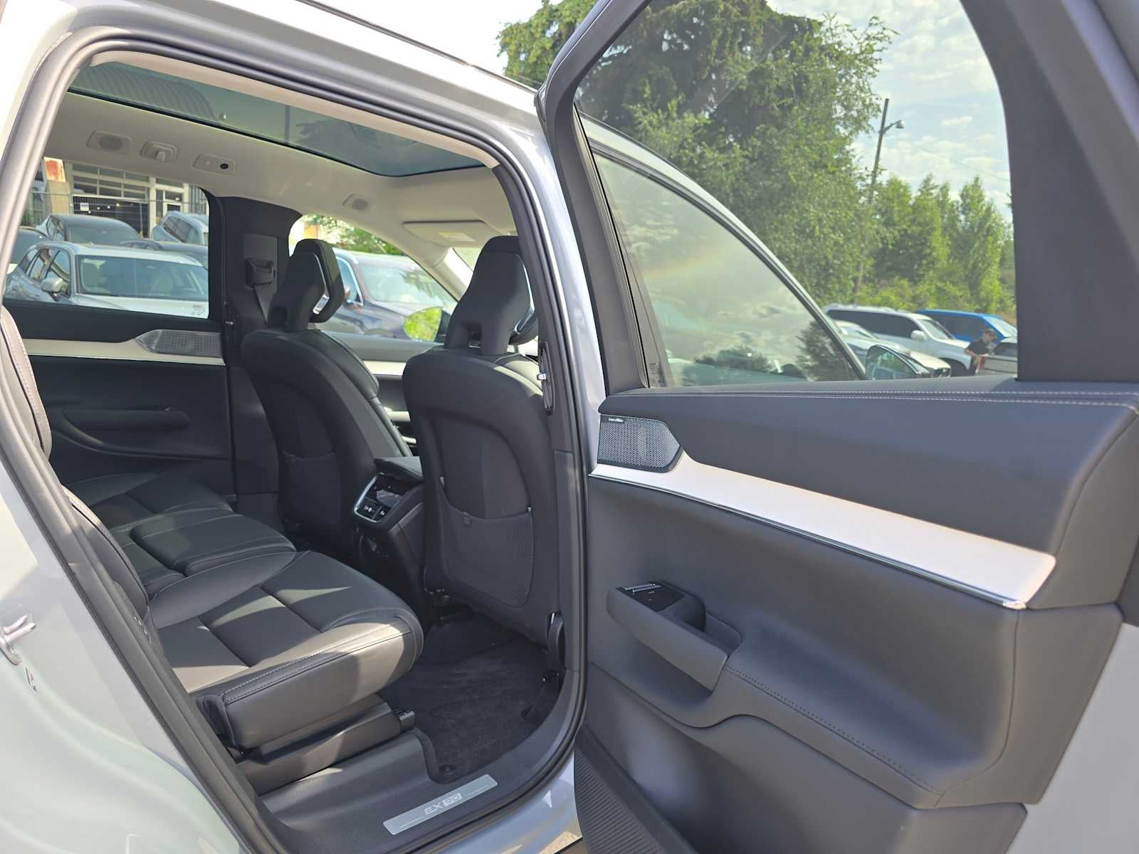 2026 Volvo EX90 Ultra
