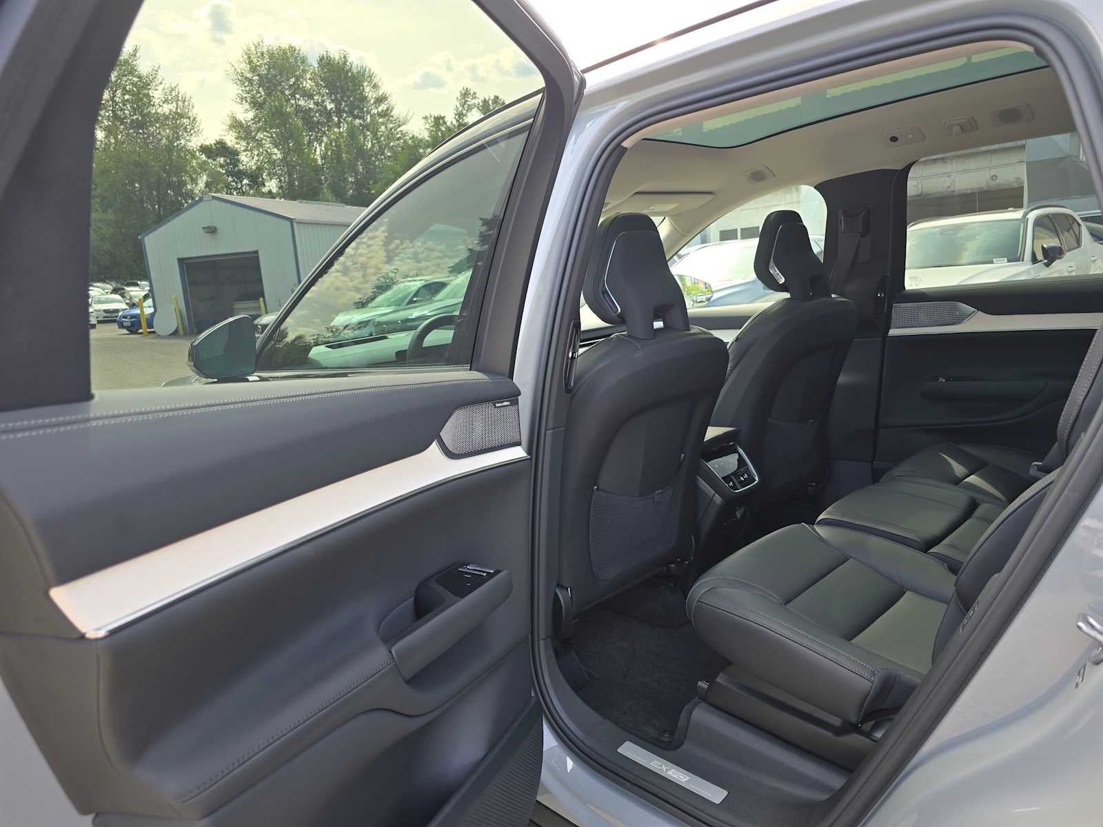 2026 Volvo EX90 Ultra