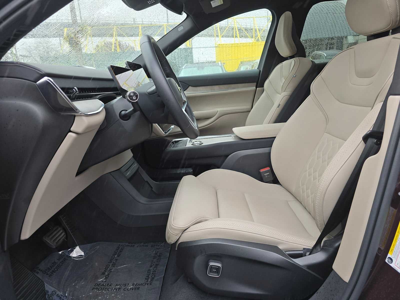 2025 Volvo EX90 Plus