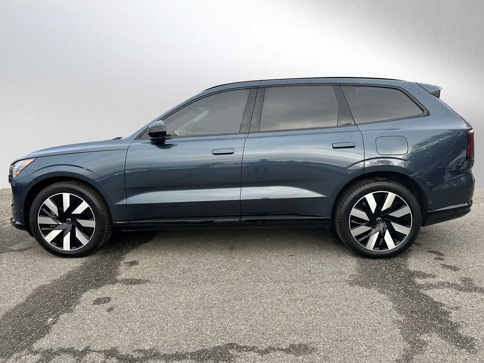 2025 Volvo EX90 Ultra