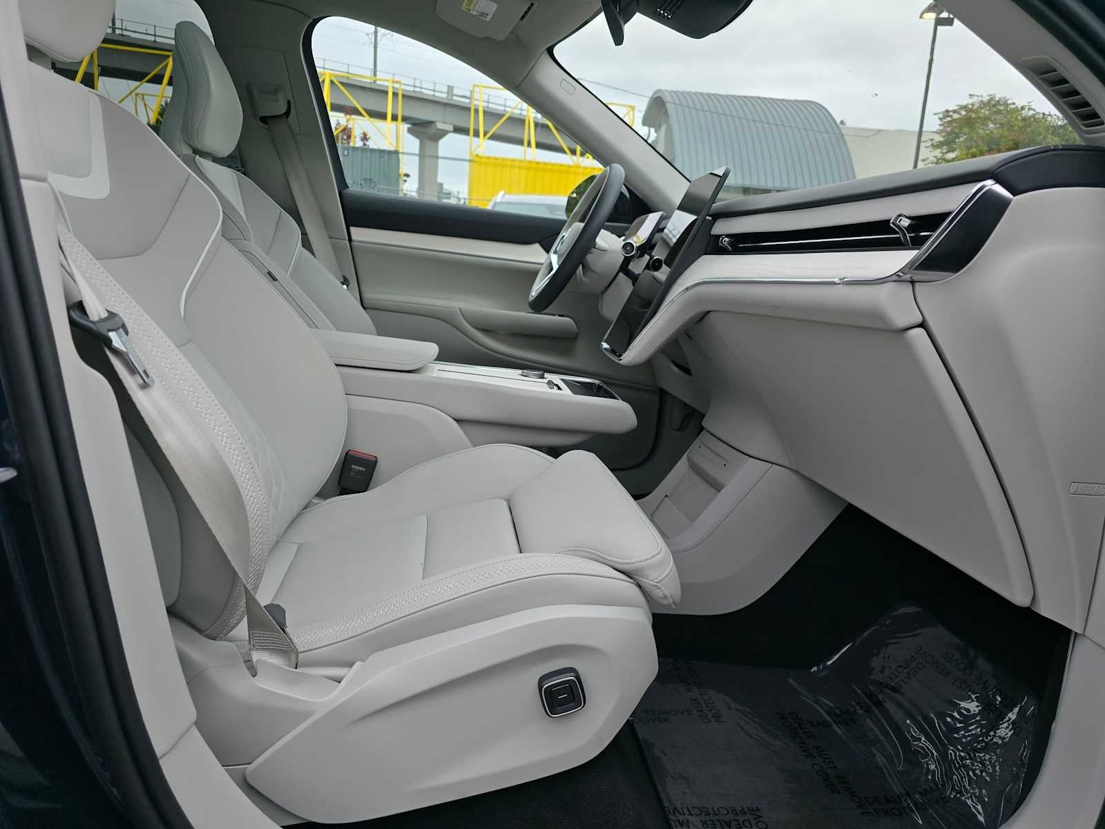 2025 Volvo EX90 Ultra