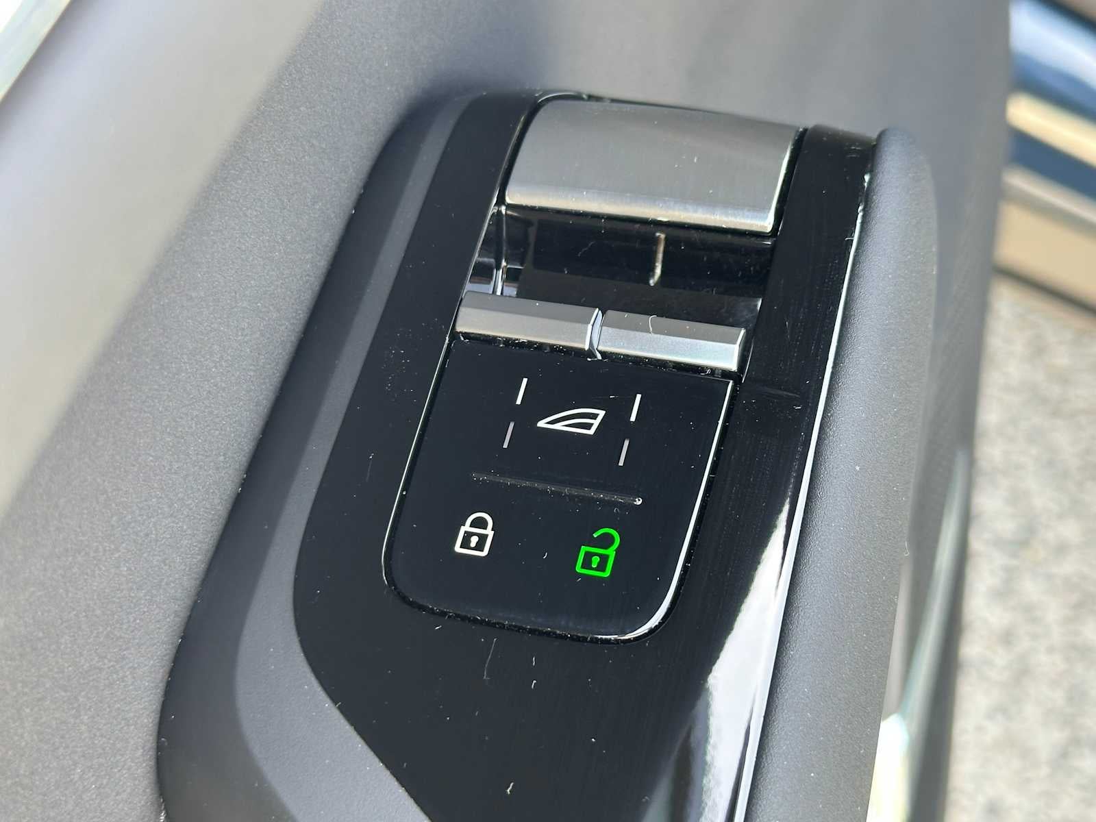 2025 Volvo EX90 Ultra