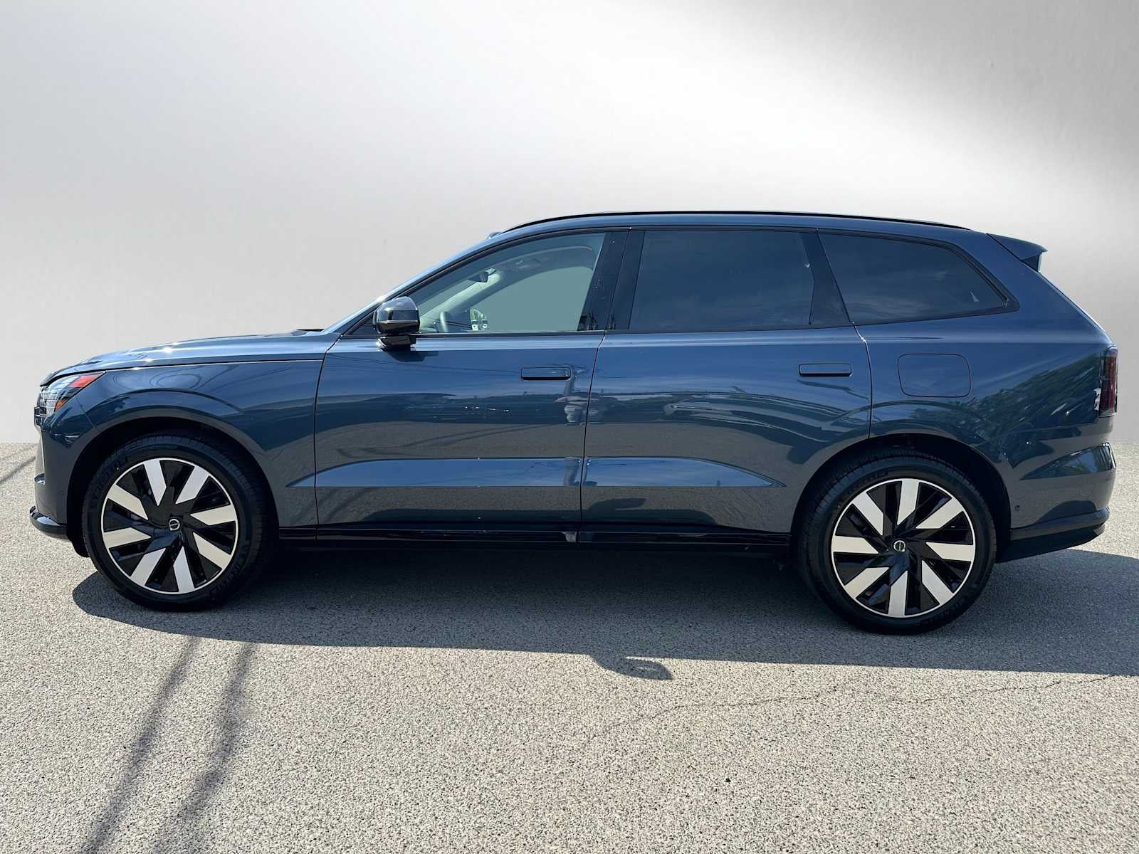 2025 Volvo EX90 Ultra