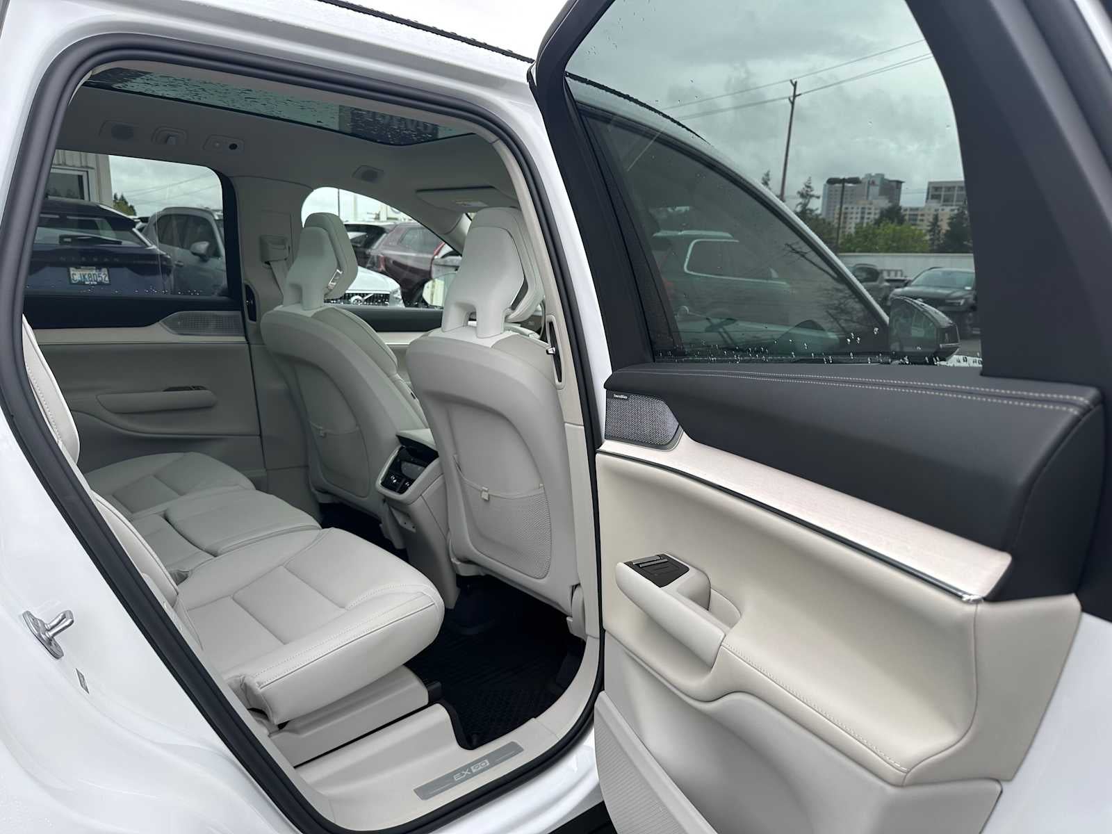 2025 Volvo EX90 Ultra