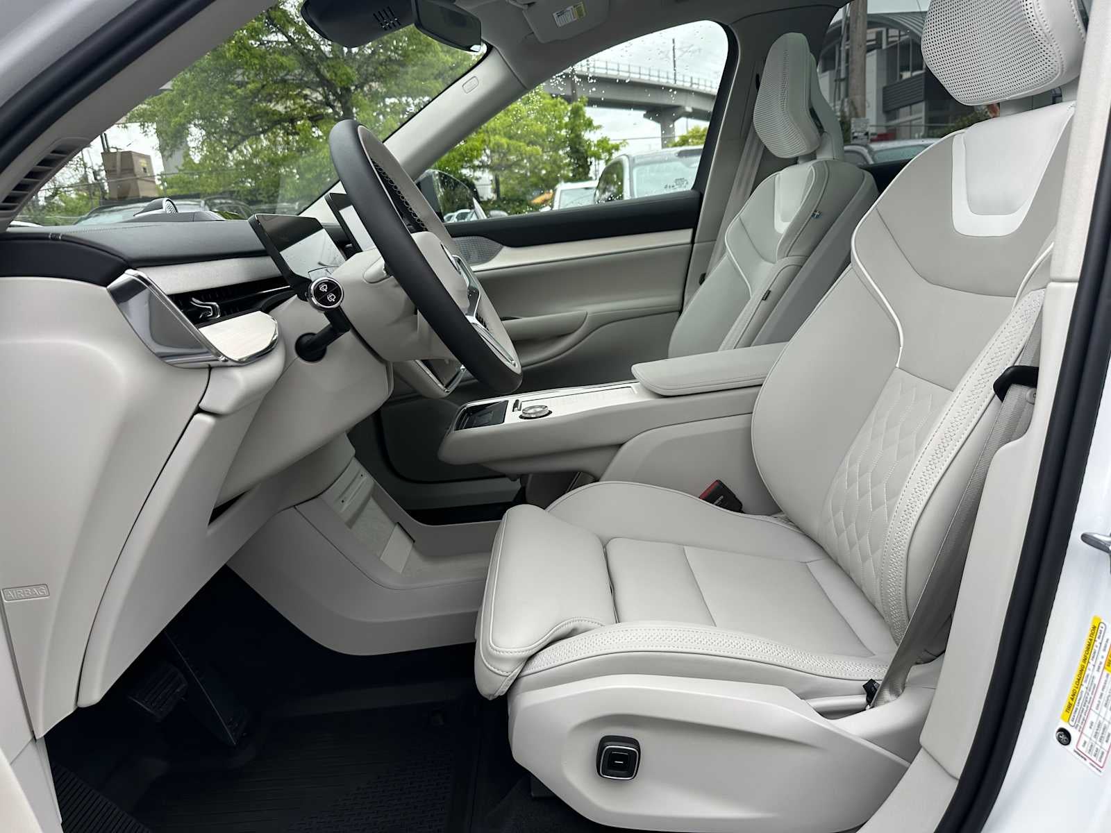 2025 Volvo EX90 Ultra