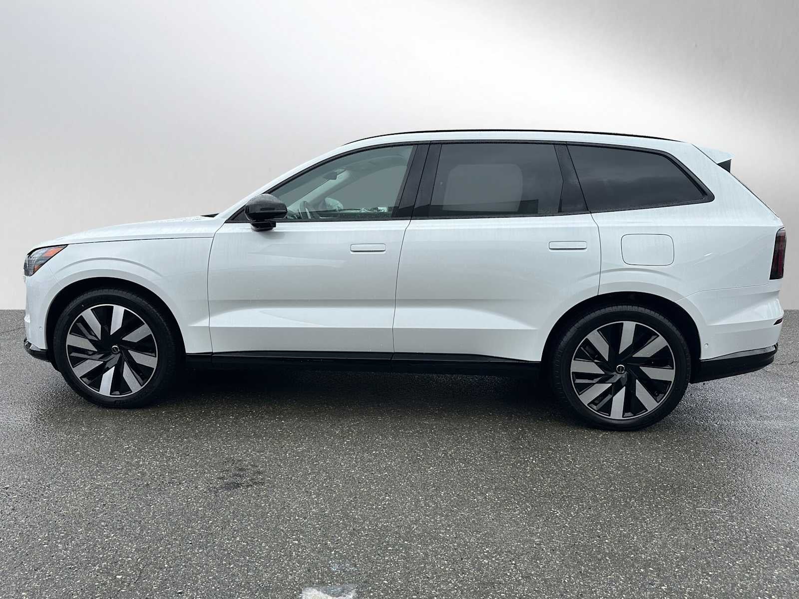 2025 Volvo EX90 Ultra