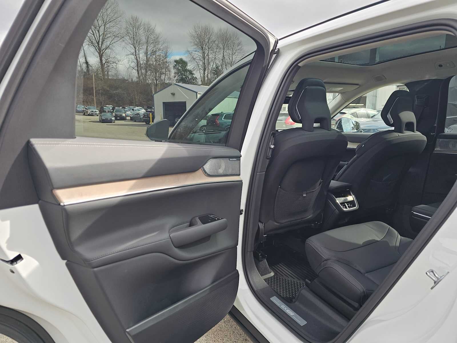 2025 Volvo EX90 Ultra