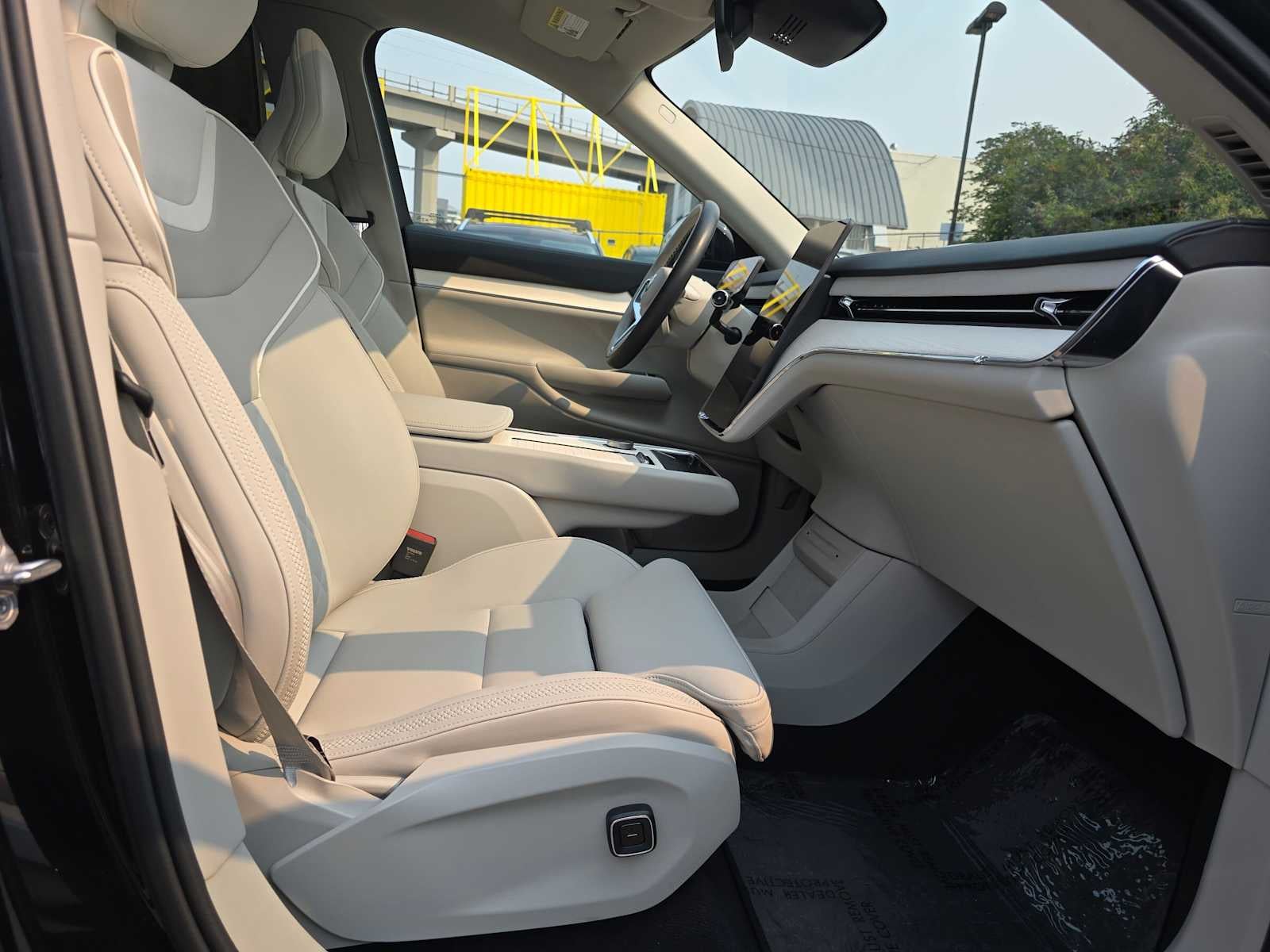 2025 Volvo EX90 Ultra