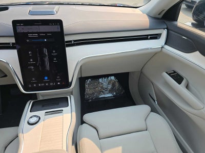 2025 Volvo EX90 Ultra