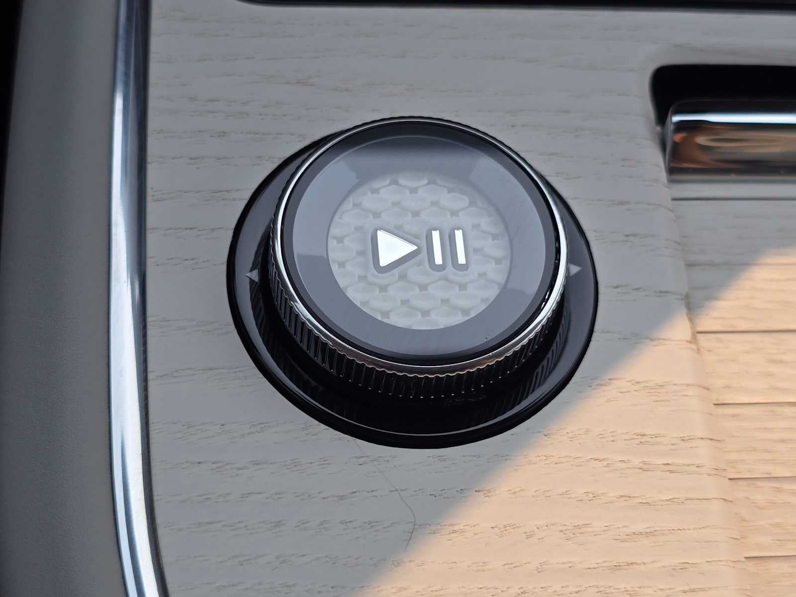 2025 Volvo EX90 Ultra