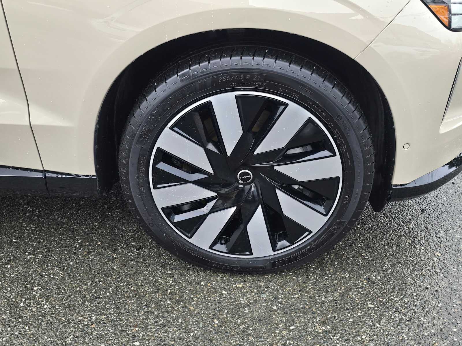 2025 Volvo EX90 Ultra