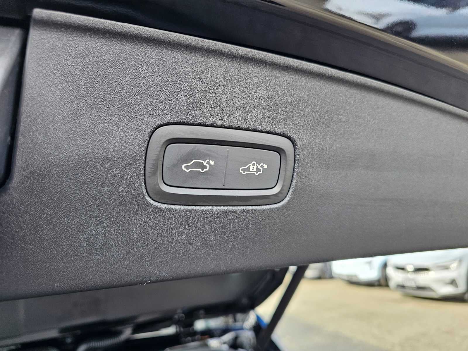 2025 Volvo EX90 Ultra