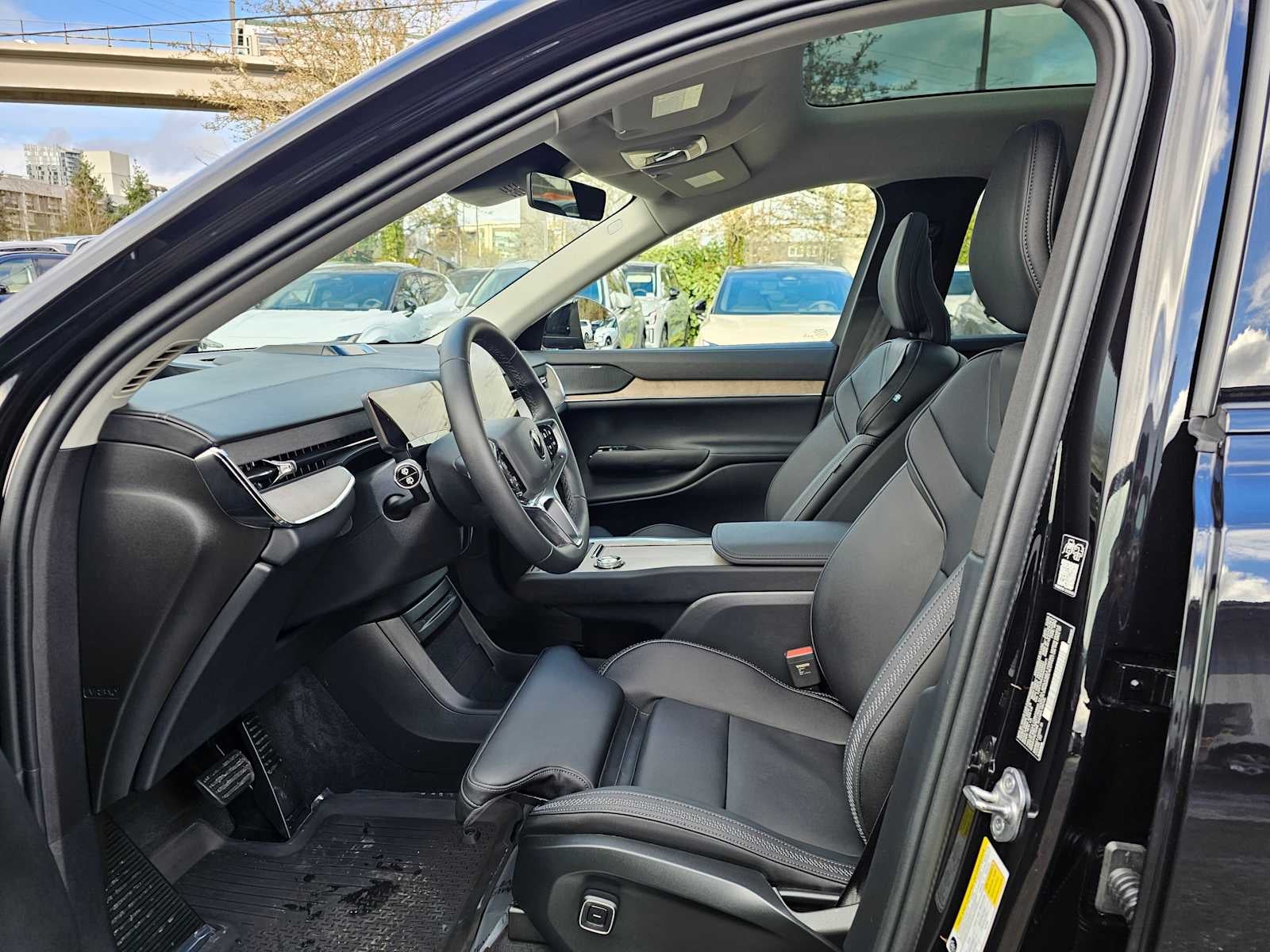 2025 Volvo EX90 Ultra