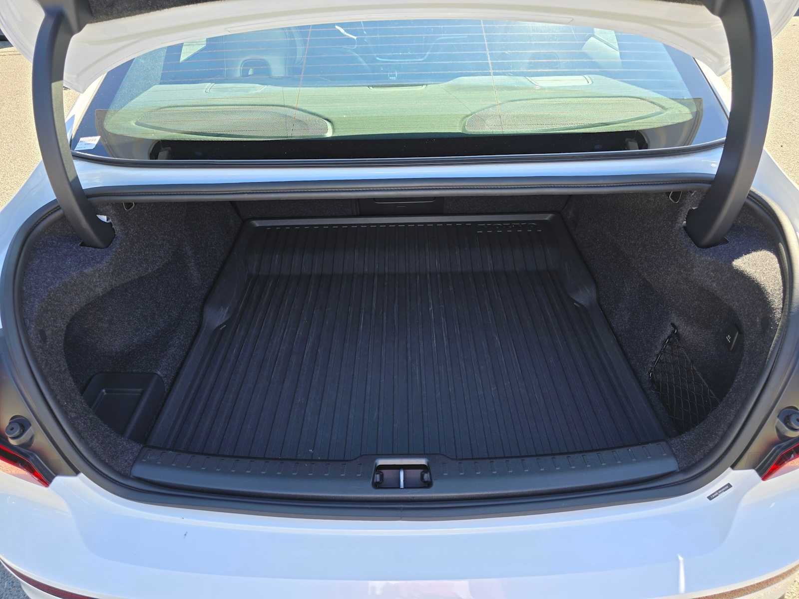 2024 Volvo S60 Recharge Plug-In Hybrid Ultimate Black Edition