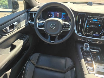 2024 Volvo S60 Recharge Plug-In Hybrid Ultimate Black Edition
