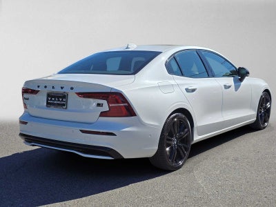 2024 Volvo S60 Recharge Plug-In Hybrid Ultimate Black Edition
