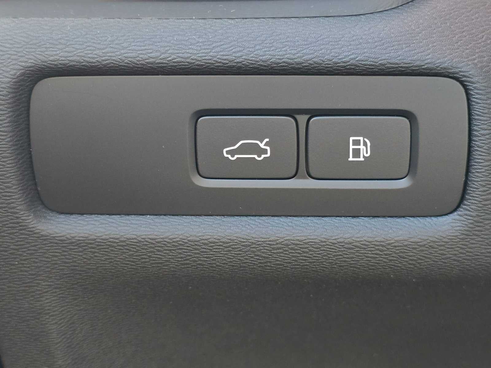 2024 Volvo S60 Recharge Plug-In Hybrid Ultimate Black Edition