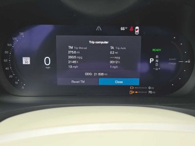 2024 Volvo S60 Recharge Plug-In Hybrid Plus Dark Theme