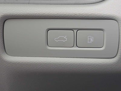 2024 Volvo S60 Recharge Plug-In Hybrid Plus Dark Theme
