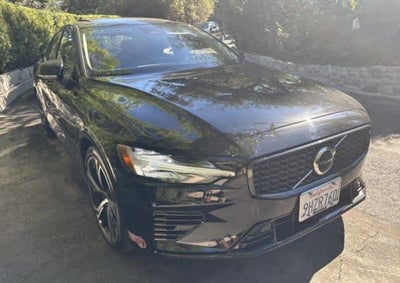 2023 Volvo S60 Recharge Plug-In Hybrid Plus Dark Theme