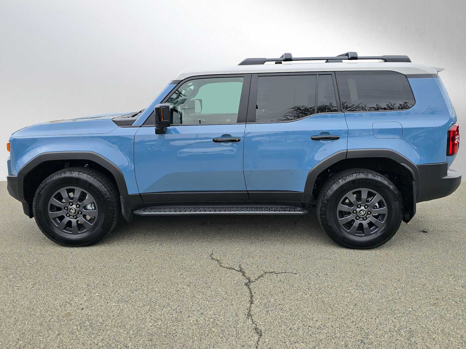 2024 Toyota Land Cruiser 4WD (Natl)