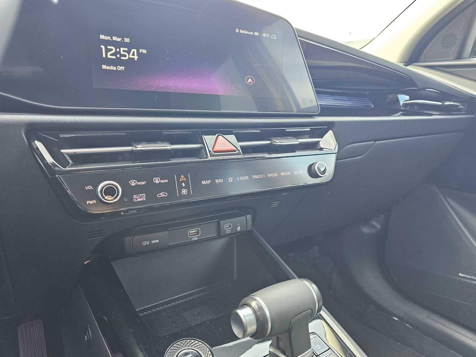 2023 Kia Niro SX