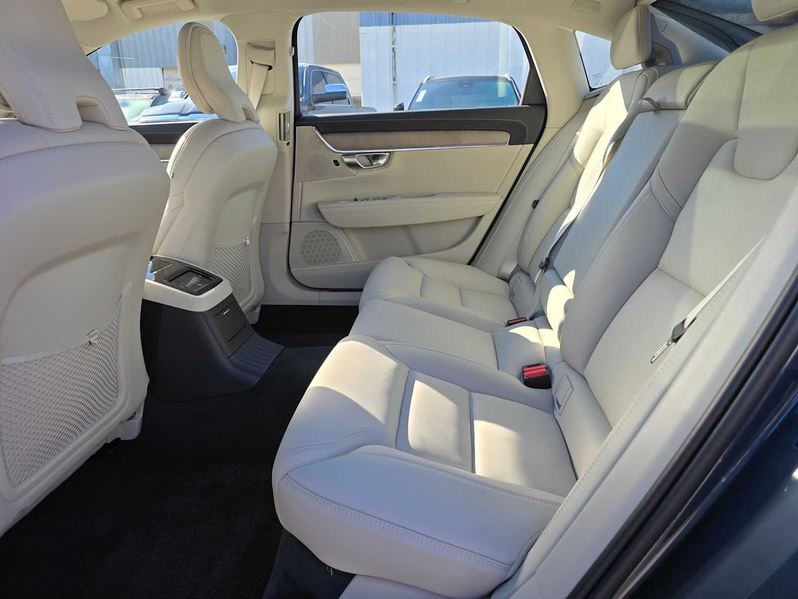 2024 Volvo S90 Recharge Plug-In Hybrid Ultimate
