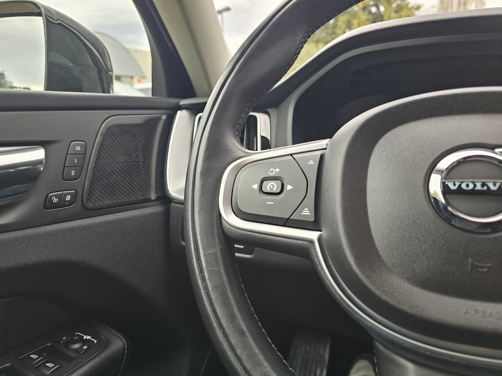 2019 Volvo XC60 Momentum