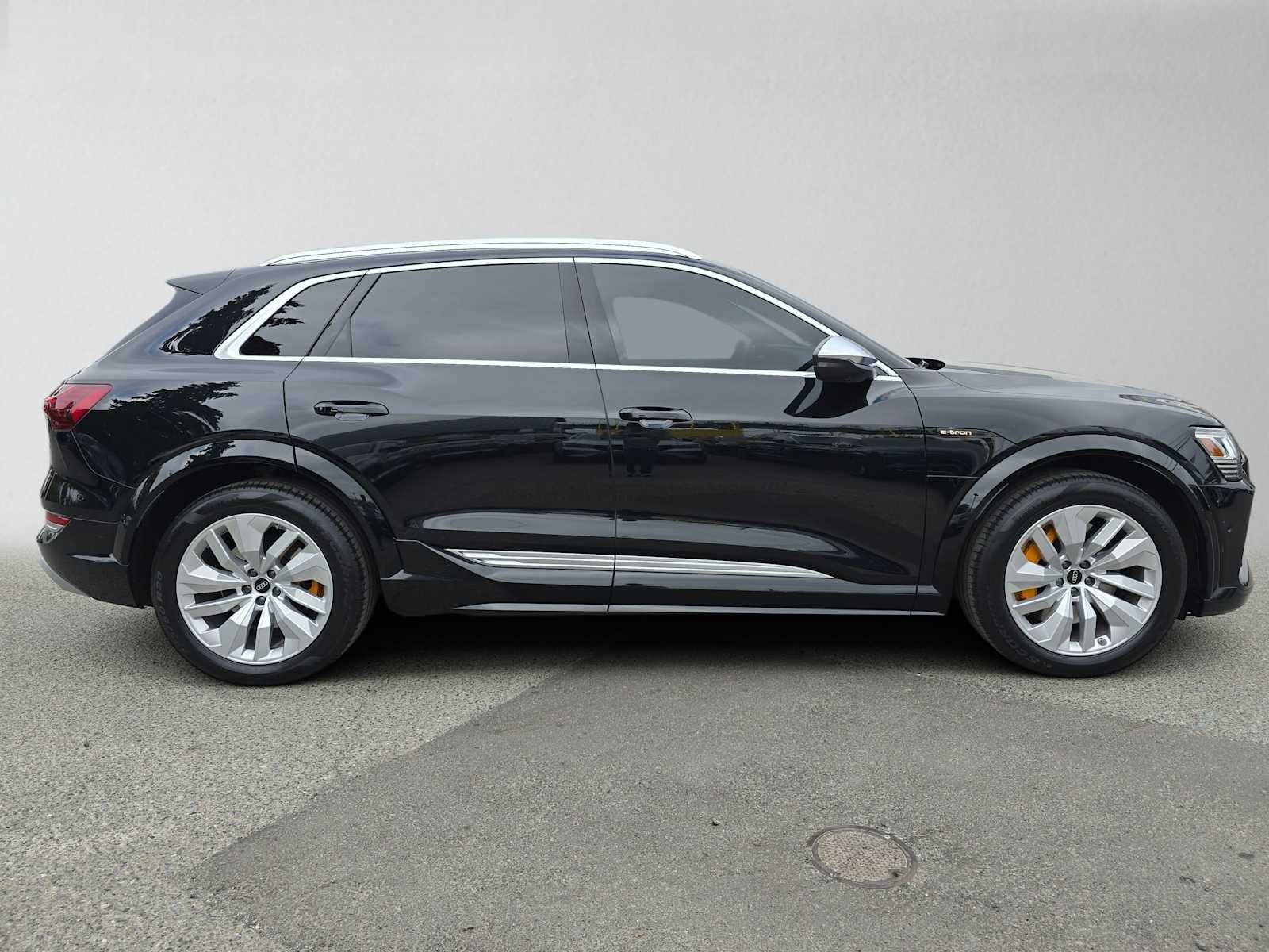 2023 Audi e-tron S Premium Plus