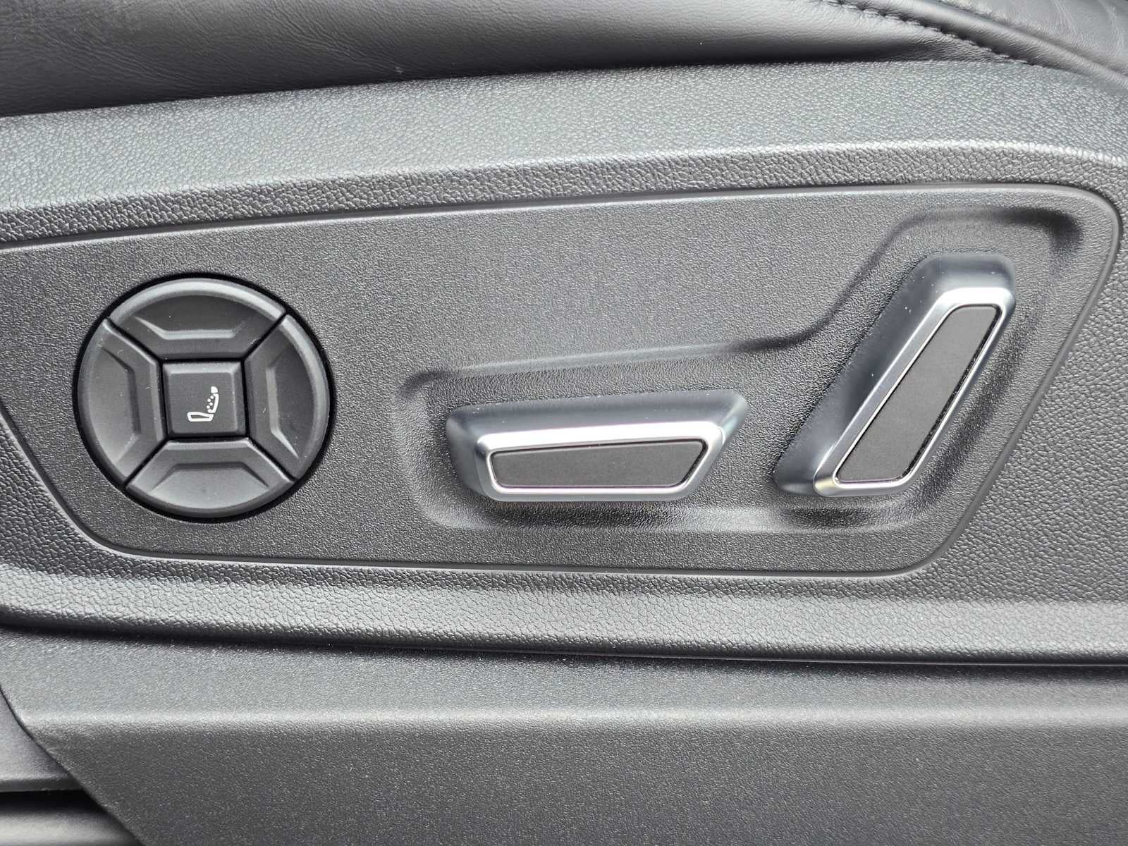 2023 Audi e-tron S Premium Plus