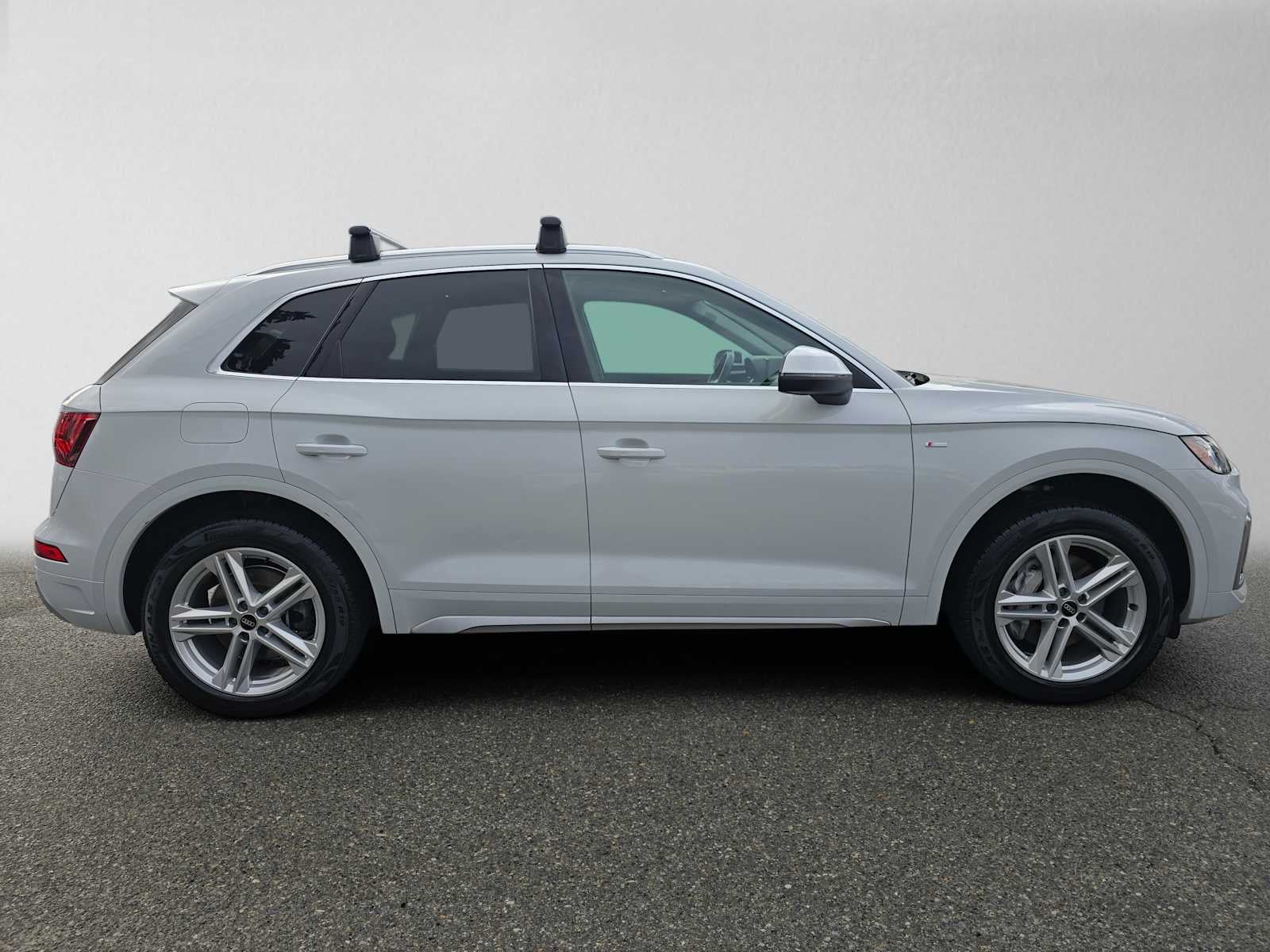2022 Audi Q5 S line Premium Plus
