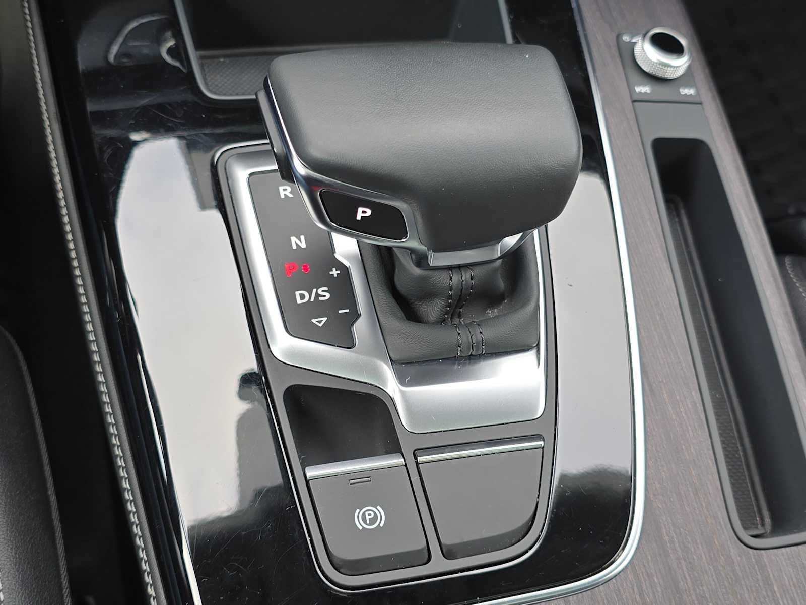 2022 Audi Q5 S line Premium Plus