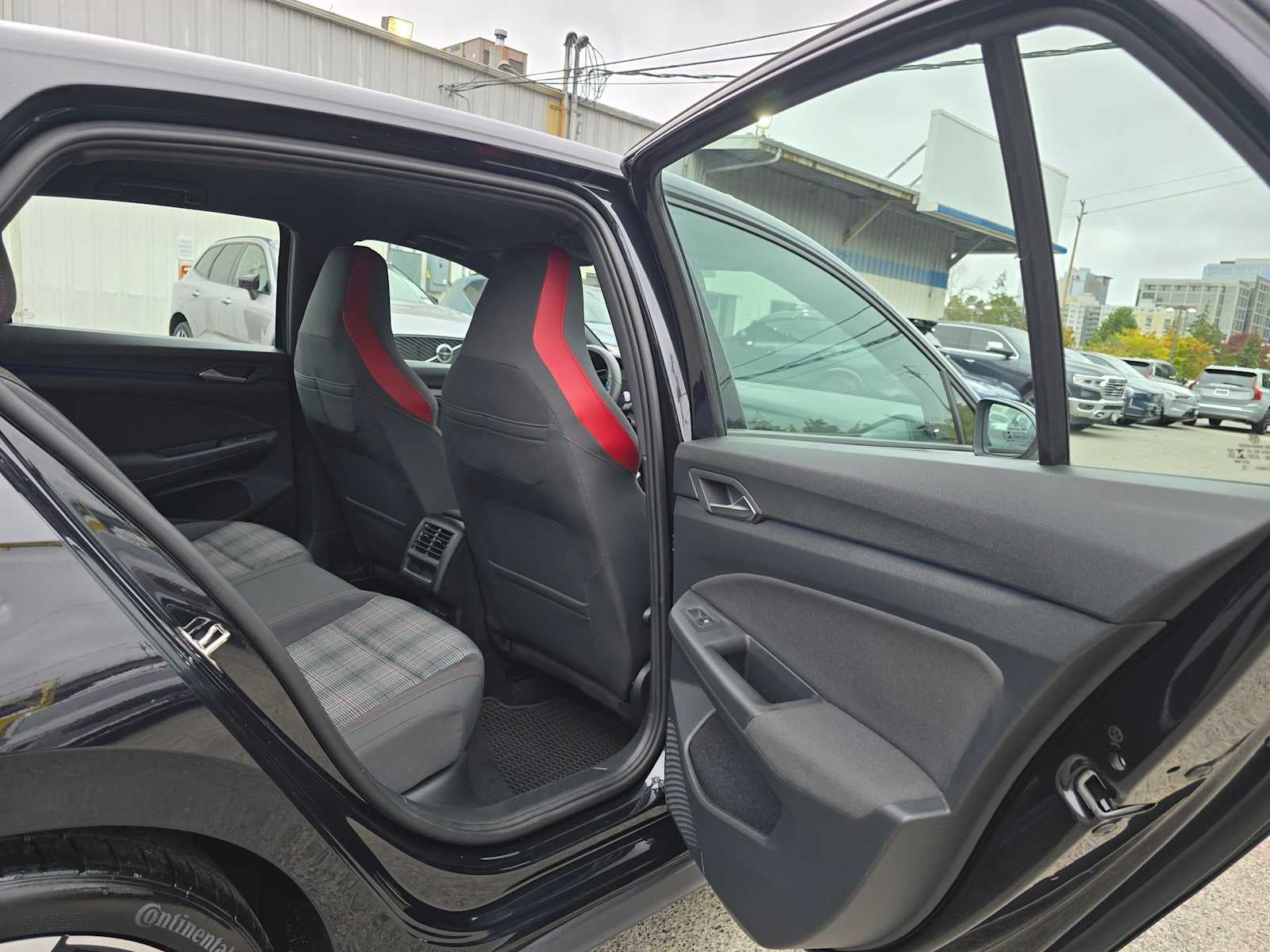 2022 Volkswagen Golf GTI S