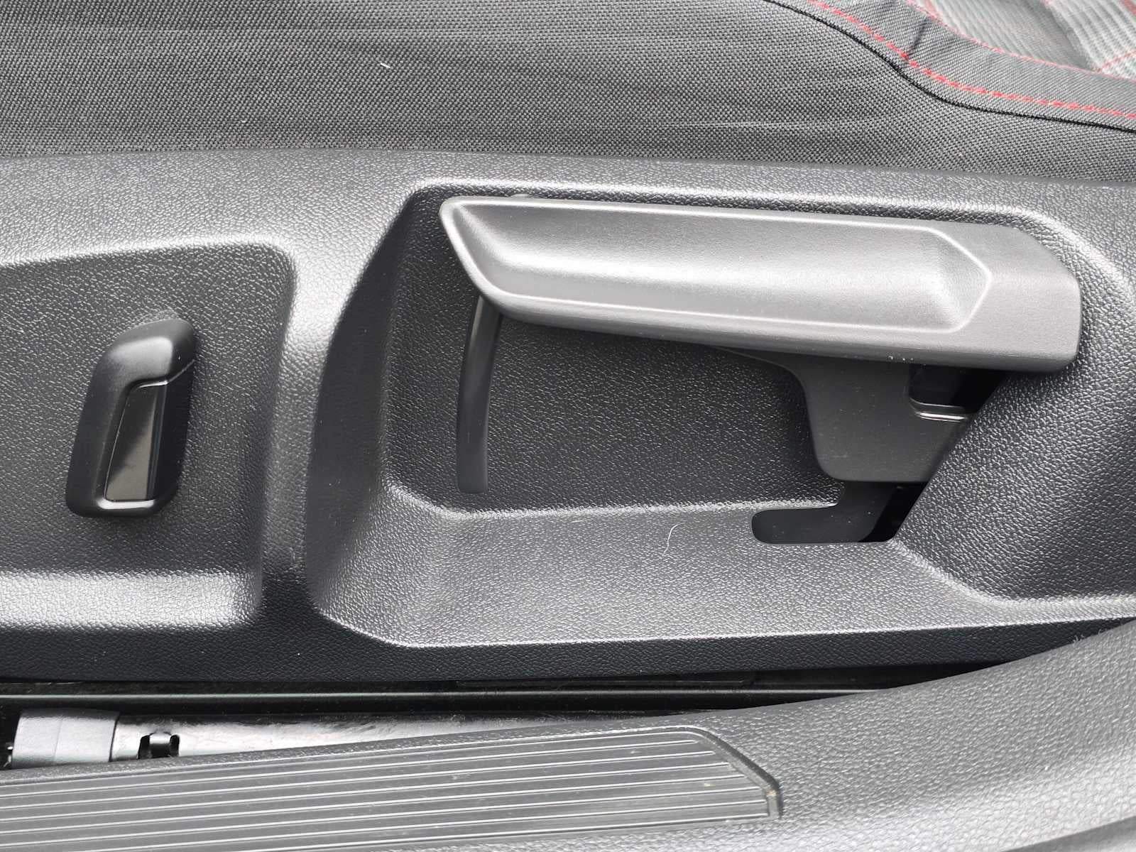 2022 Volkswagen Golf GTI S