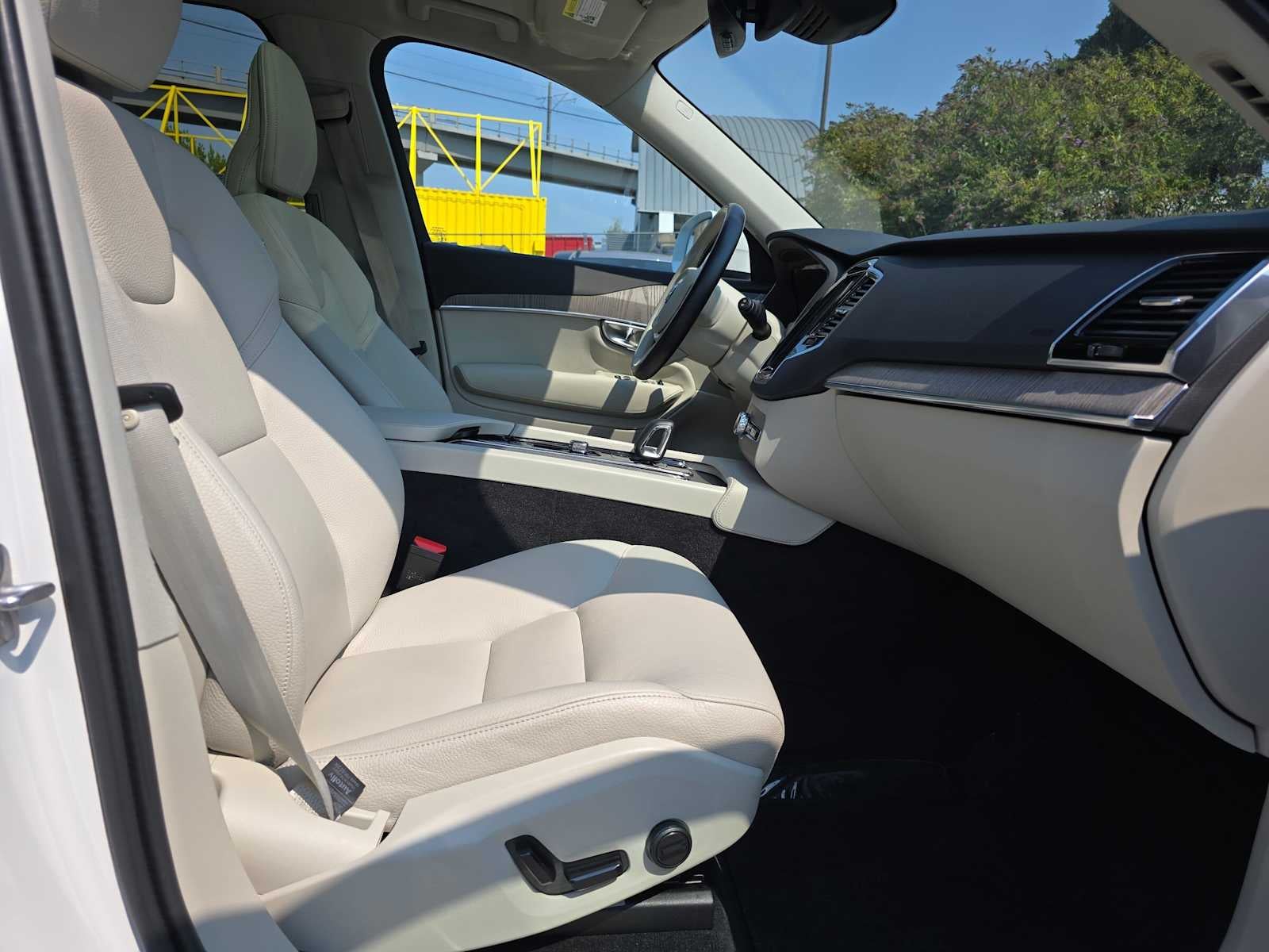 2023 Volvo XC90 Plus