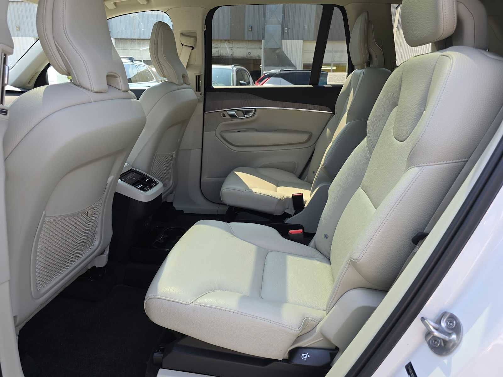 2023 Volvo XC90 Plus