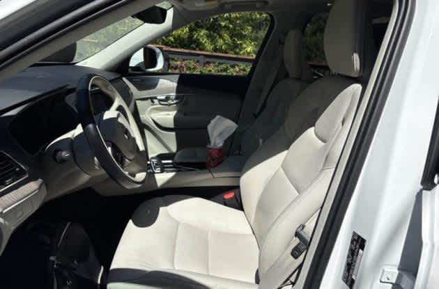 2023 Volvo XC90 Plus