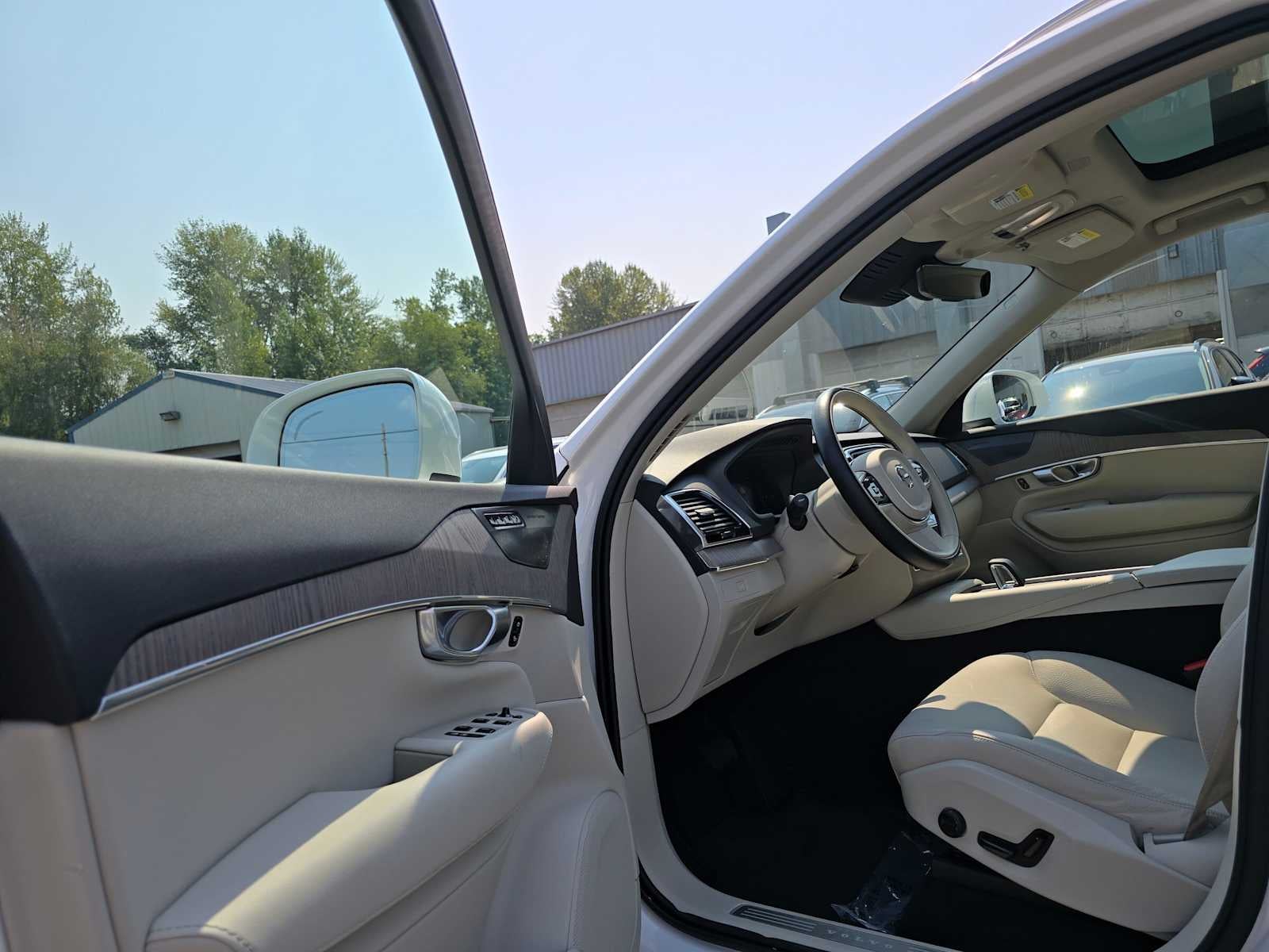 2023 Volvo XC90 Plus