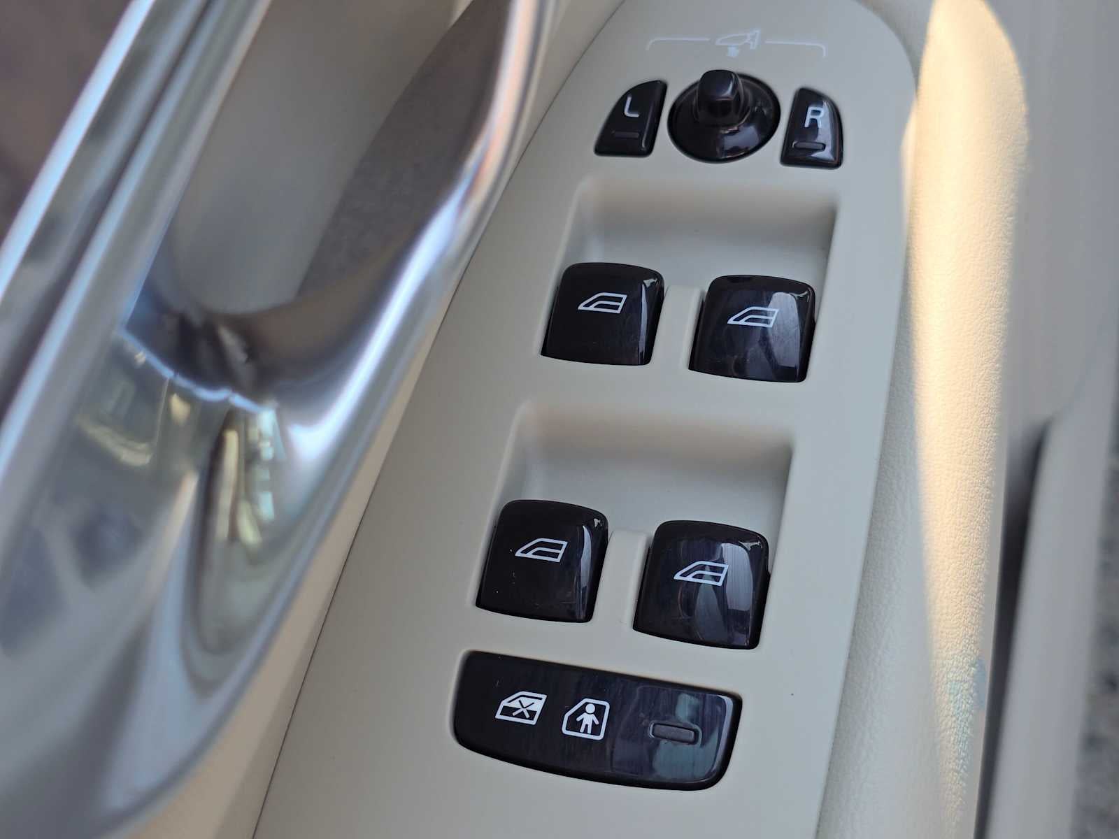 2023 Volvo XC90 Plus