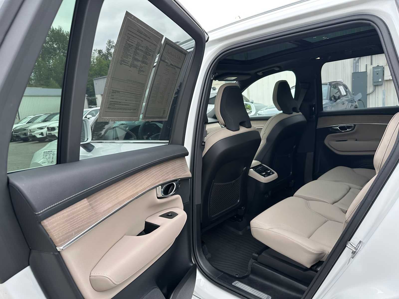 2025 Volvo XC90 Plus
