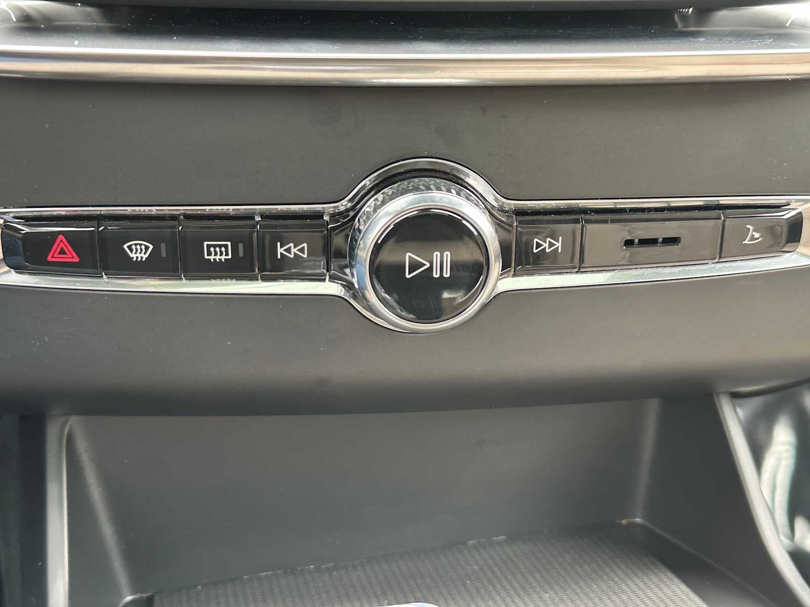 2025 Volvo XC90 Plus
