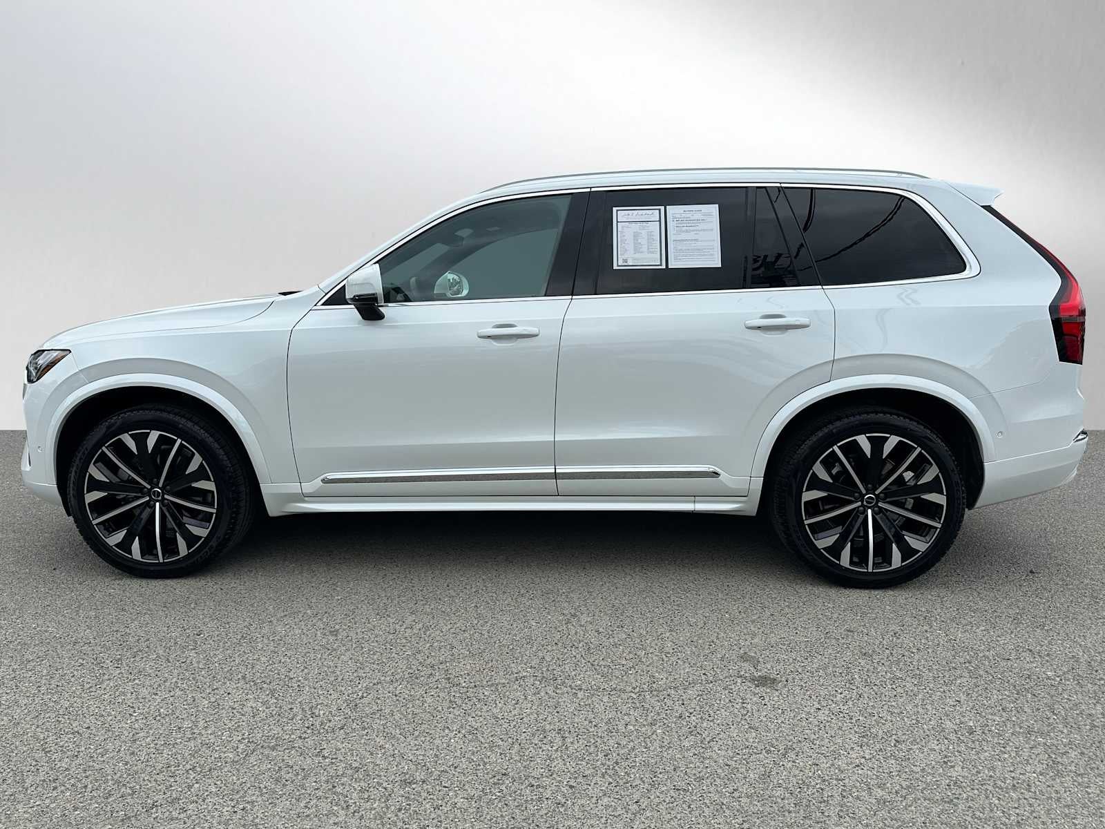 2025 Volvo XC90 Plus