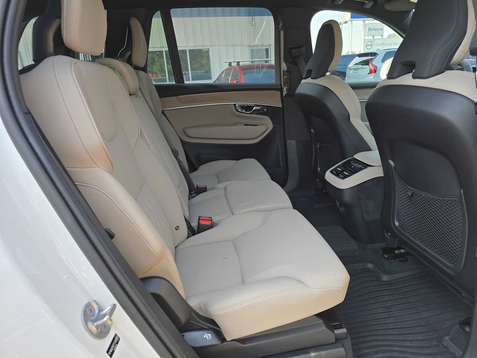 2026 Volvo XC90 Plus