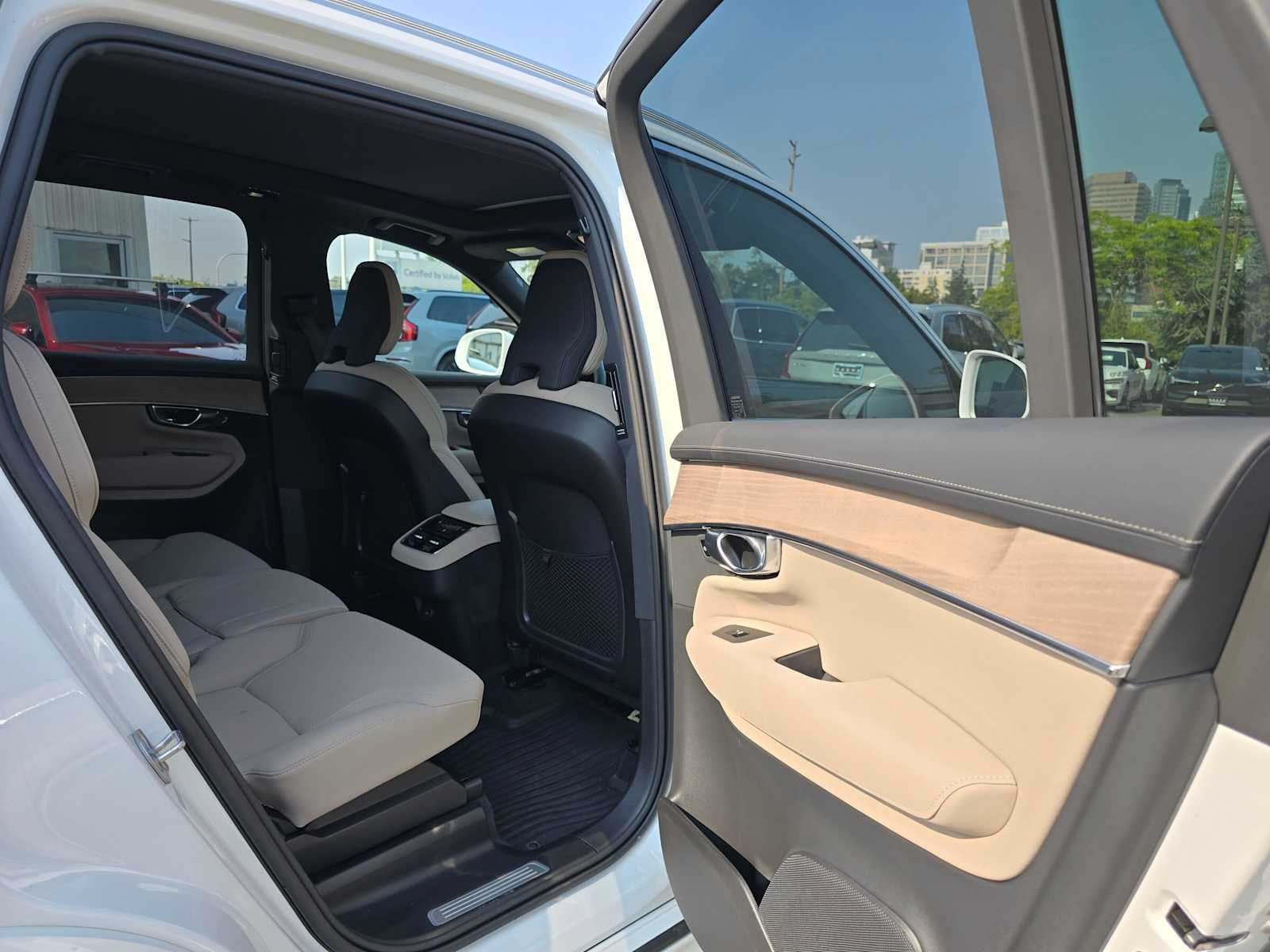 2026 Volvo XC90 Plus