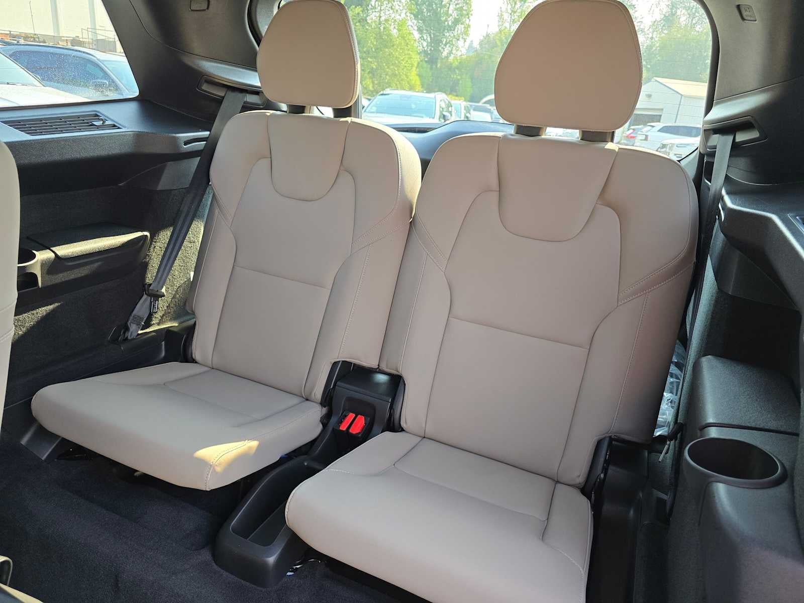 2026 Volvo XC90 Plus